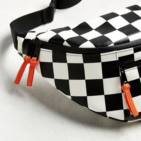 UO UrbanOutfitters Crossbody 2.0 Fanny Pack Sling - Picture 3 of 6